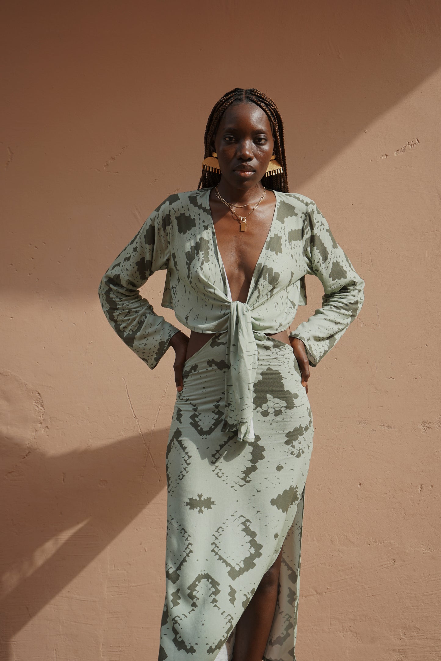 WINONAH TIE FRONT DRESS - SNAKE SAGE